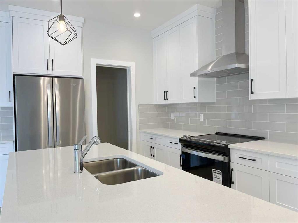 101 Treeline Manor SW, A2255338, Alberta,