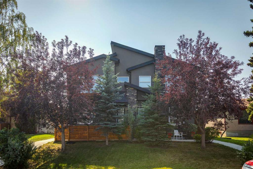 Third View of 2, 4613 17 Avenue NW, Montgomery, Calgary, Alberta, T3B 0P3