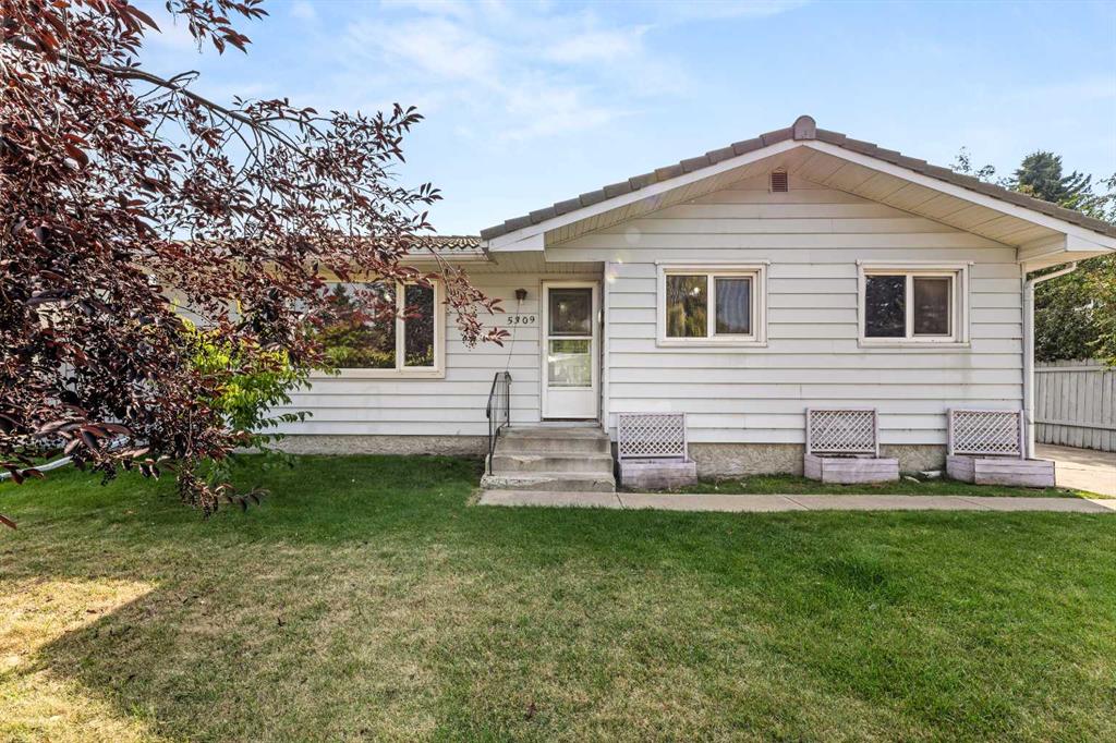 Second View of 5309 43 Street , NONE, Olds, Alberta, T4H 1B6