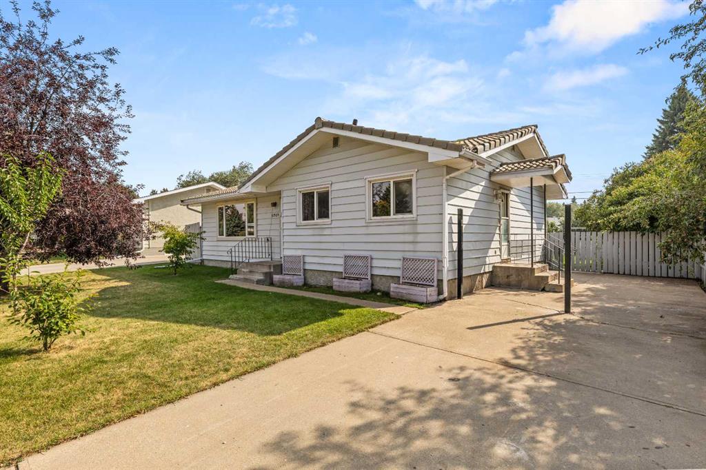 Third View of 5309 43 Street , NONE, Olds, Alberta, T4H 1B6