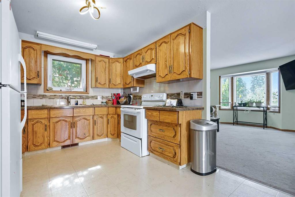 Fifth View of 3853, 51 avenue Close , Riverside, Ponoka, Alberta, T4J1C7