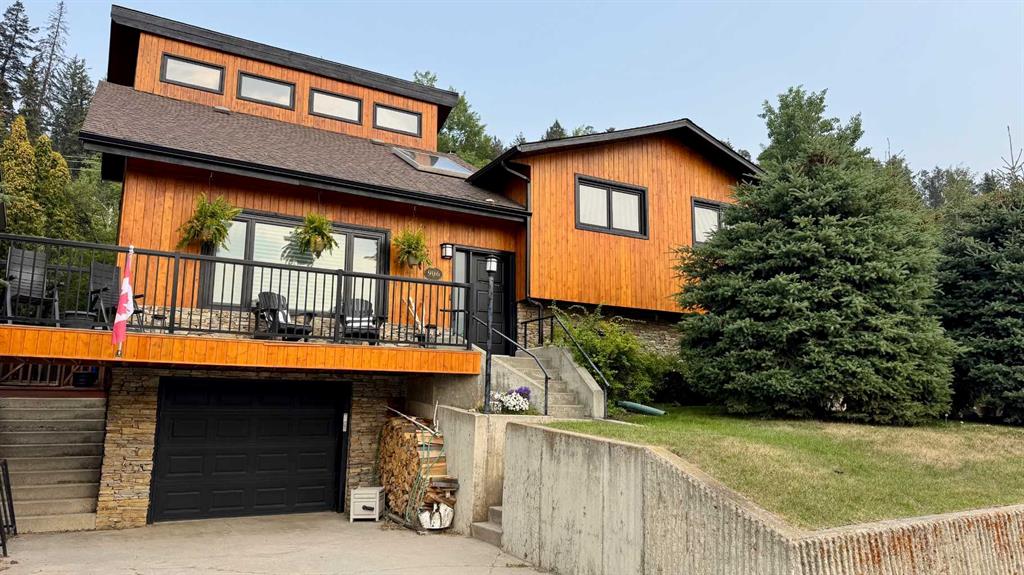906 Bonhomme Street , A2255618, Alberta,