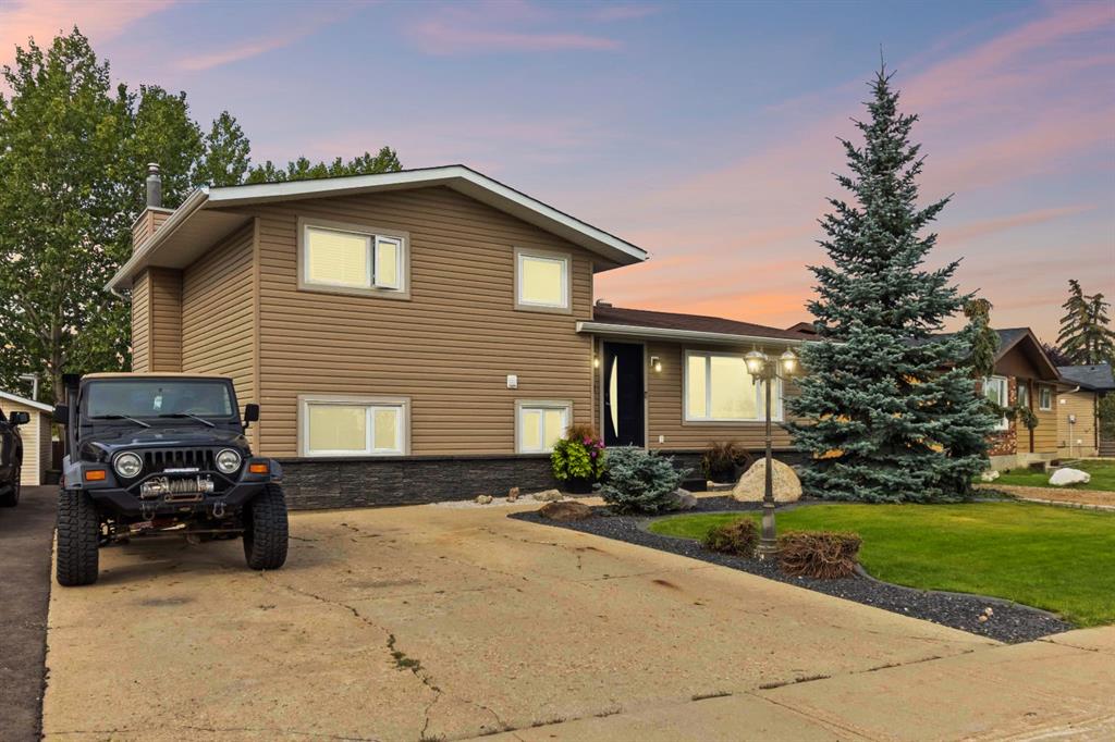 Third View of 141 Hillcrest Drive , Thickwood, Fort McMurray, Alberta, T9H 3T7