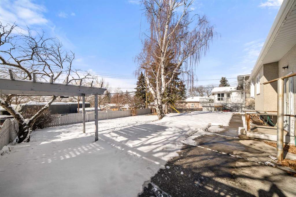 Fifth View of 43 canyon Drive NW, Collingwood, Calgary, Alberta, T2L0R2