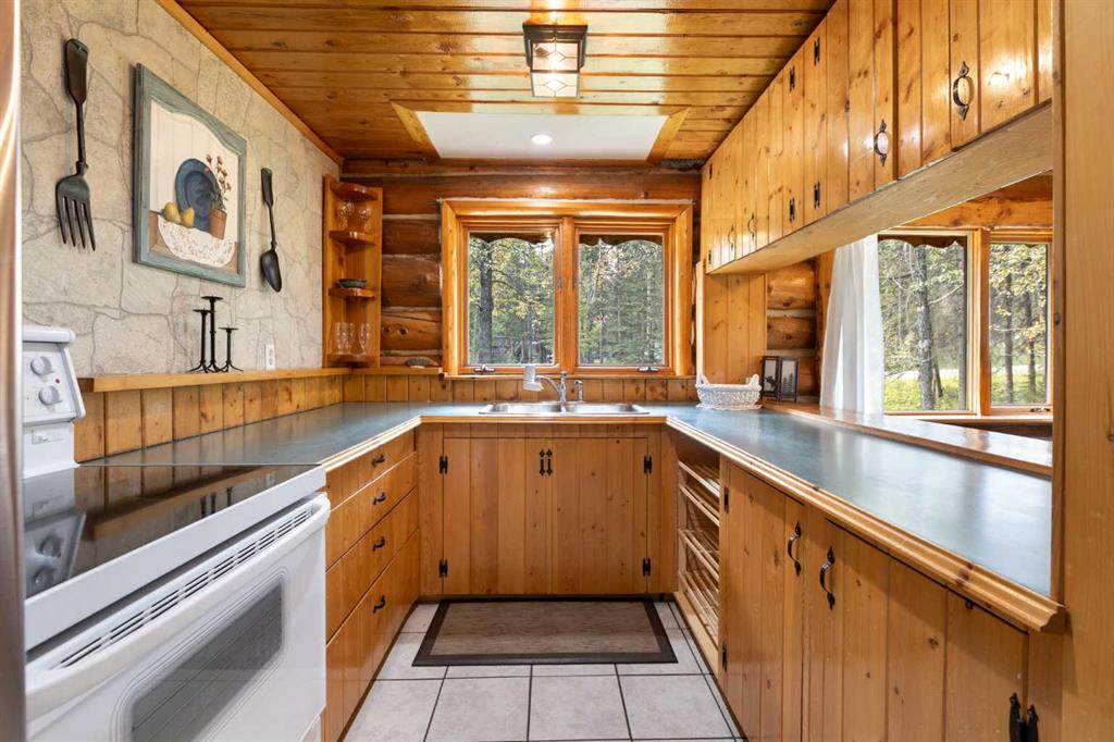 Fifth View of 4, 29415 Range Road 52  , Little Red Acres, Rural Mountain View County, Alberta, T0M 2E0