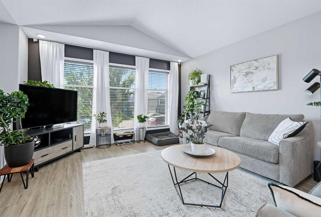 Fourth View of 149 Lanterman Close , Lonsdale, Red Deer, Alberta, T4R 3N8