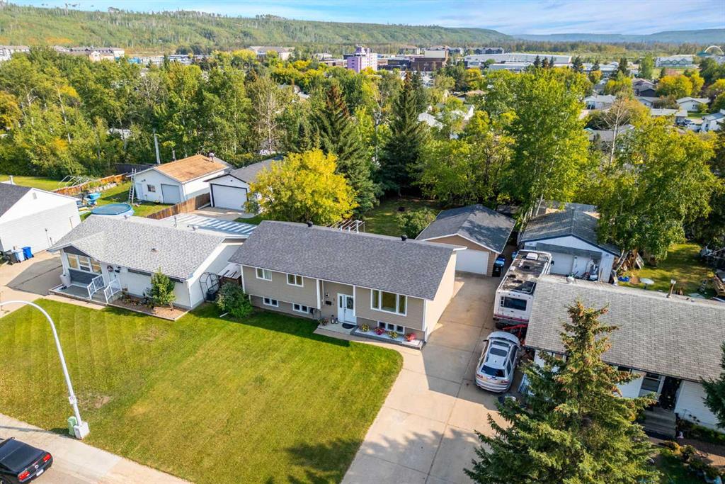 Third View of 3 MAY Crescent , Downtown, Fort McMurray, Alberta, T9H 1J8