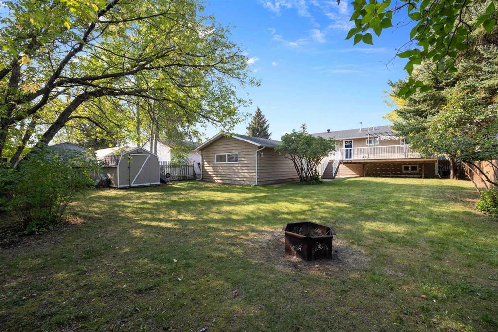 Fifth View of 3 MAY Crescent , Downtown, Fort McMurray, Alberta, T9H 1J8