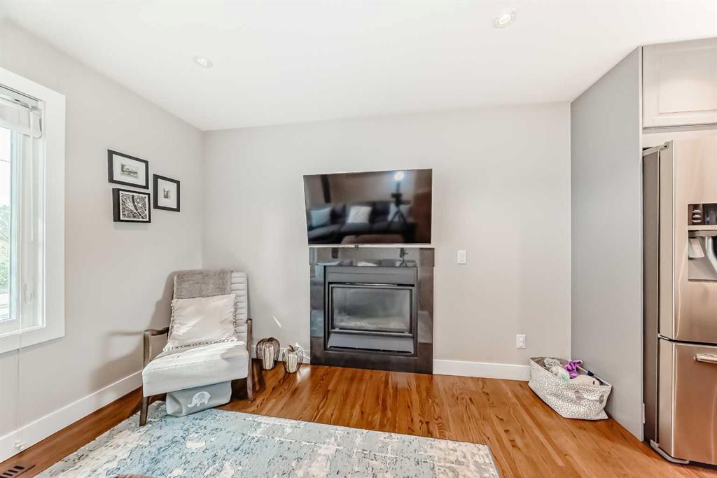 Fourth View of 2712 32 Avenue SW, Richmond, Calgary, Alberta, T2E 0W2