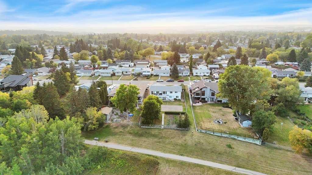 Fifth View of 83 Oberlin Avenue , Oriole Park, Red Deer, Alberta, T4N 4X1