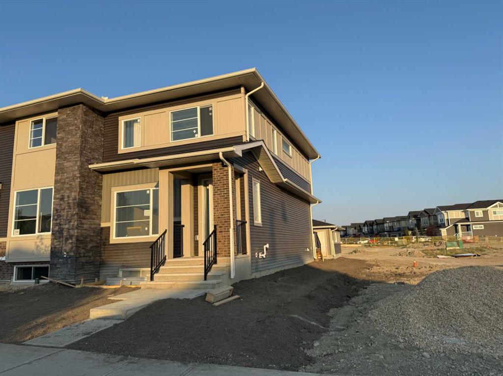 302 Sundown Road , A2256036, Alberta,