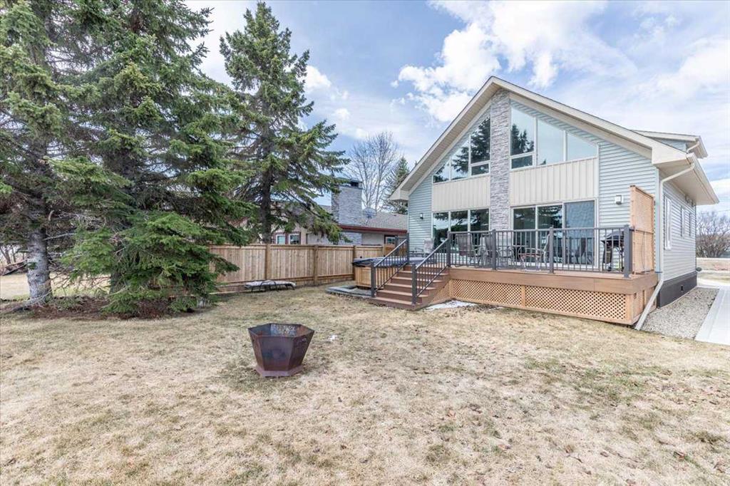 33 Lakeshore Drive , A2256082, Alberta,