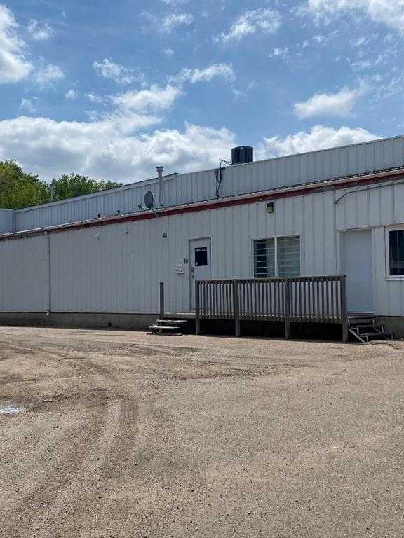 Unit 9 & 10, 4720 50 Street , A2256101, Saskatchewan,