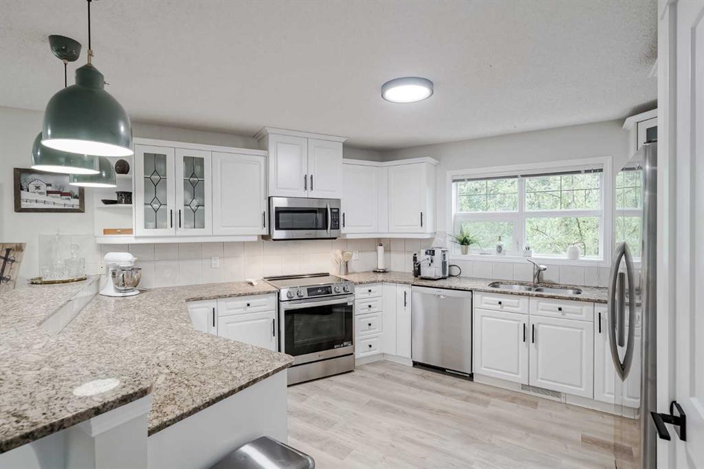 201, 40 Parkridge View SE, A2256132, Alberta,
