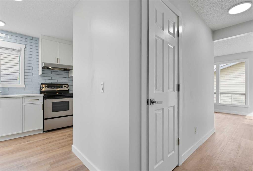 Fifth View of 24 Castlebrook Rise NE, Castleridge, Calgary, Alberta, T3J 1R5