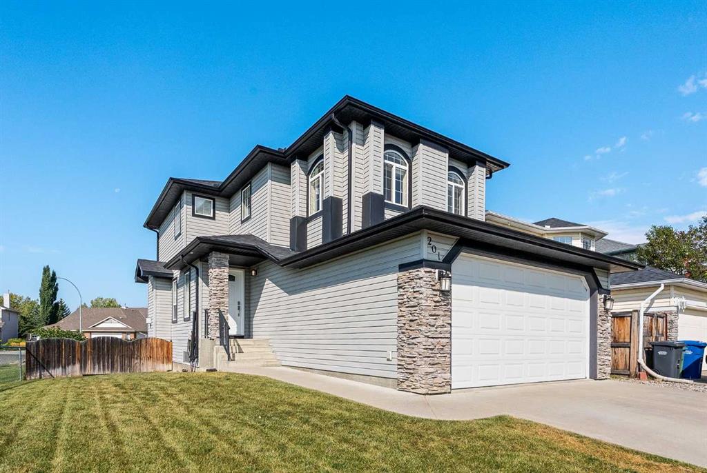 201 Crystalridge Rise , A2256204, Alberta,