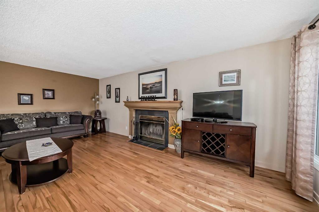 Fifth View of 4509 49 Street , Palo, Sylvan Lake, Alberta, T4s 1K5