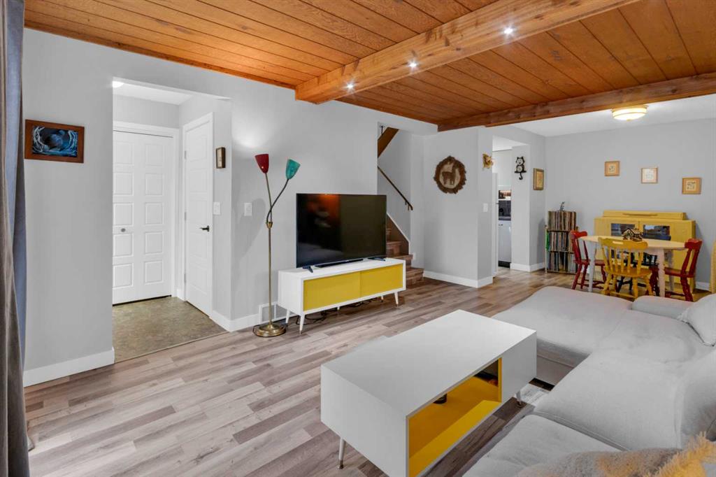 Fifth View of 221, 5404 10 Avenue SE, Penbrooke Meadows, Calgary, Alberta, t2a5g4