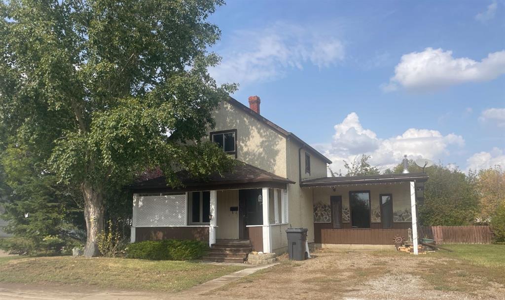 702 3 Avenue , A2256347, Alberta,