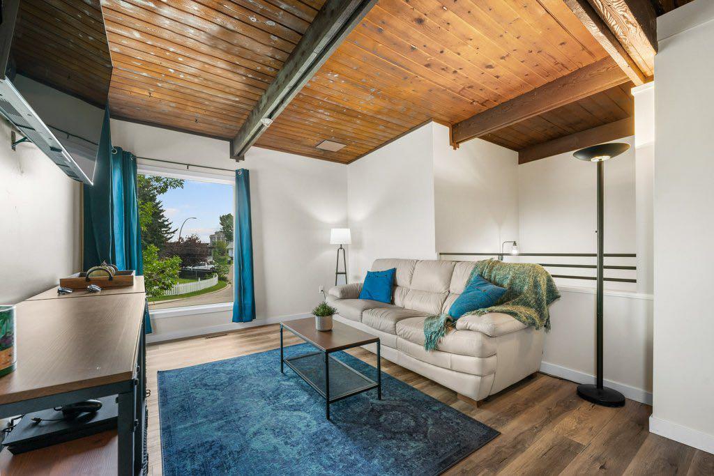Fourth View of 615 Sabrina Road SW, Southwood, Calgary, Alberta, T2W 1Y7