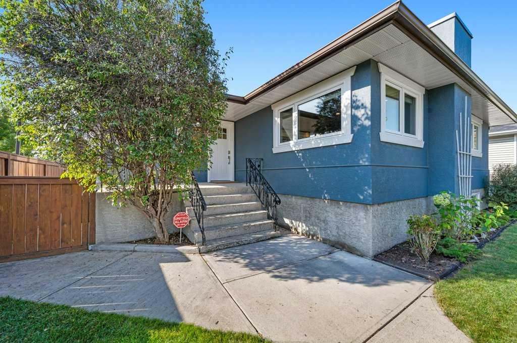 Third View of 1131 15 Avenue NE, Renfrew, Calgary, Alberta, T2E 1J4