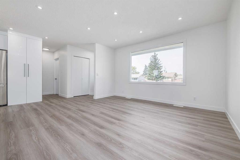 Fifth View of 2618 41 Street SE, Forest Lawn, Calgary, Alberta, T2B 1E1