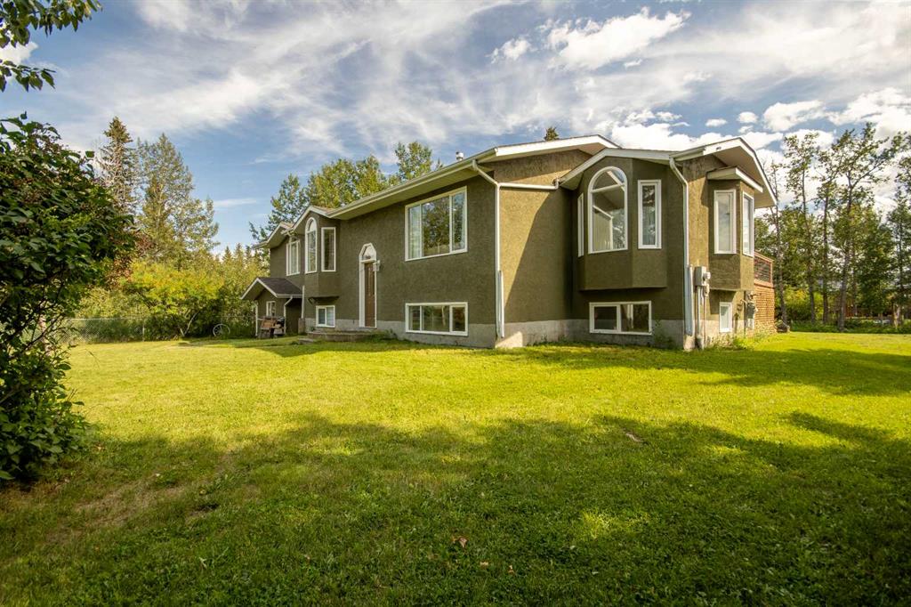 550 4 Avenue W, A2256456, Alberta,