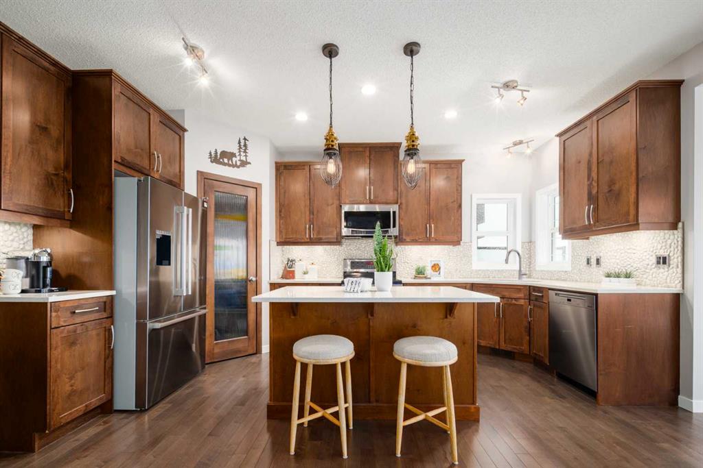133 Cougar Ridge Close SW, A2256603, Alberta,