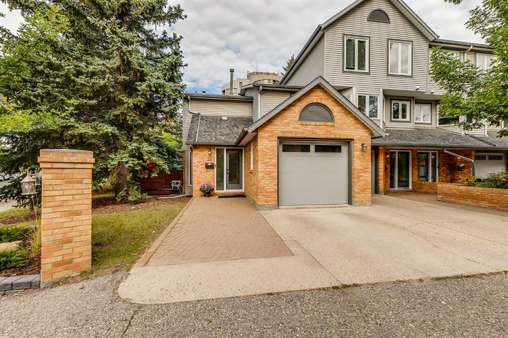 24 Coachway Green SW, A2256659, Alberta,