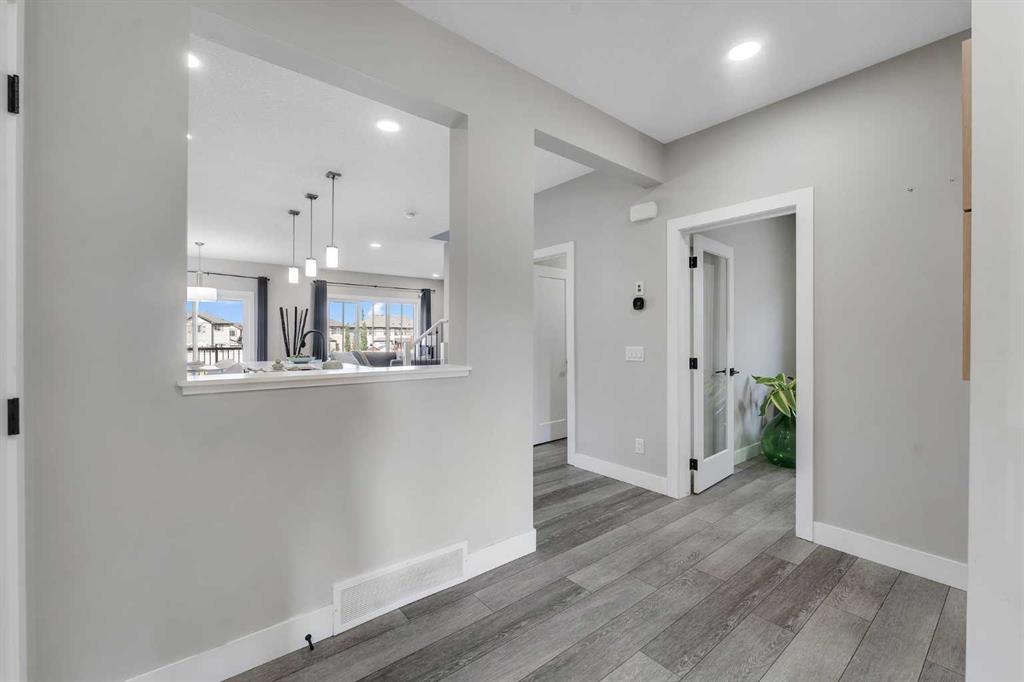 Fourth View of 1209 Chinook Gate Bay SW, Chinook Gate, Airdrie, Alberta, T4B 5J2