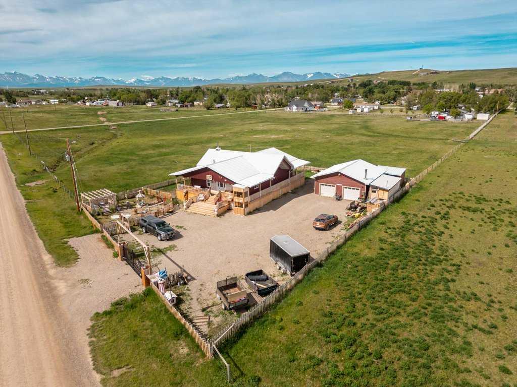 51 N 2 Street E, A2256844, Alberta,