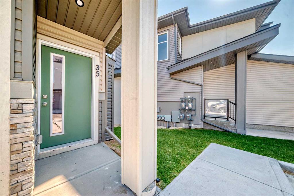 35 Spring Creek Common SW, A2256905, Alberta,