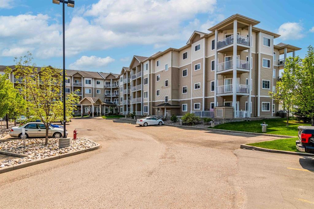 Second View of 210, 194 Sunrise Circle SW, SW Southridge, Medicine Hat, Alberta, T1B 4P4