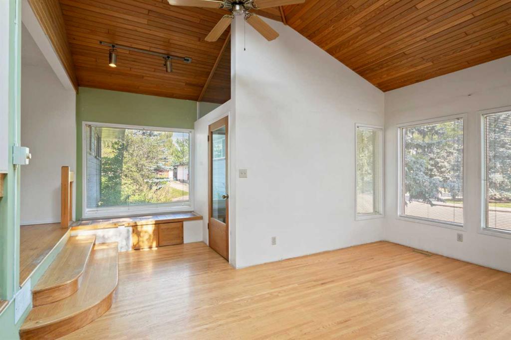 Fourth View of 34 Kendall Place SW, Kingsland, Calgary, Alberta, T2V 2J5