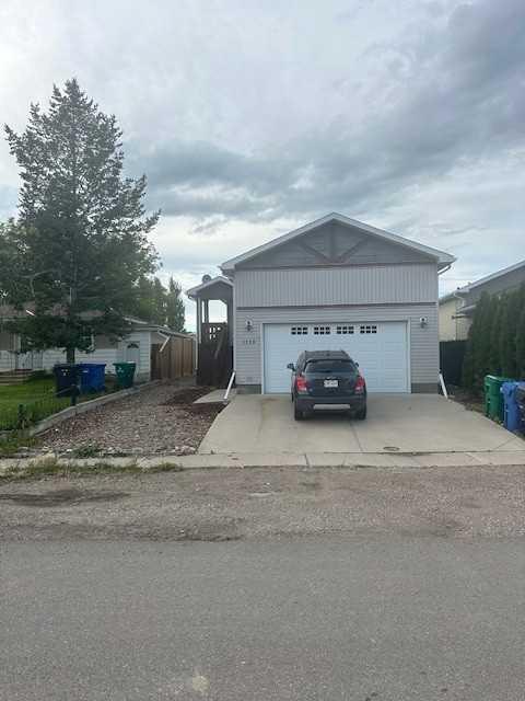 Second View of 1115 43 Avenue N, Legacy Ridge / Hardieville, Lethbridge, Alberta, T1J 0P1