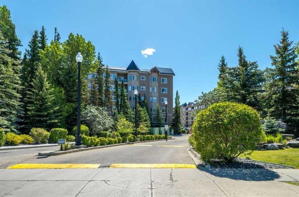 202, 10 Discovery Ridge Close SW, A2256919, Alberta,