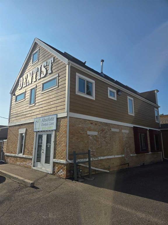MLS® listing #105571901 for sale located at Upper Back, 508 1 ST Street W