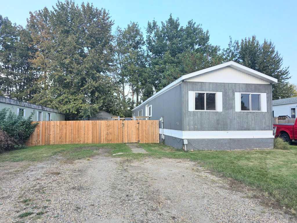 137 8 Street SW, A2256963, Alberta,