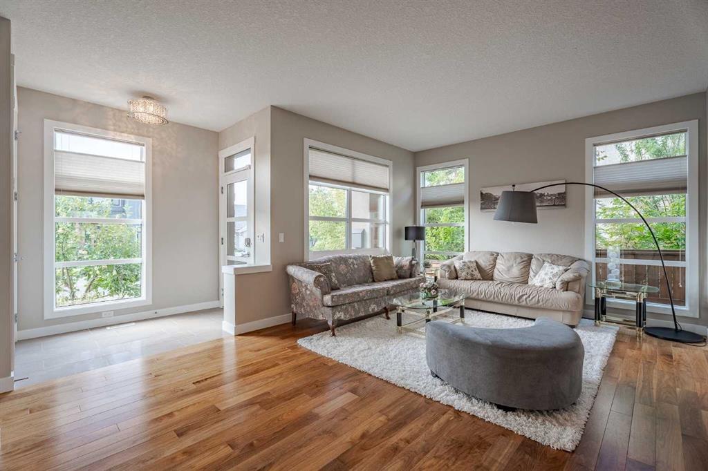 Third View of 2212 5 Avenue NW, West Hillhurst, Calgary, Alberta, T2N 0S7