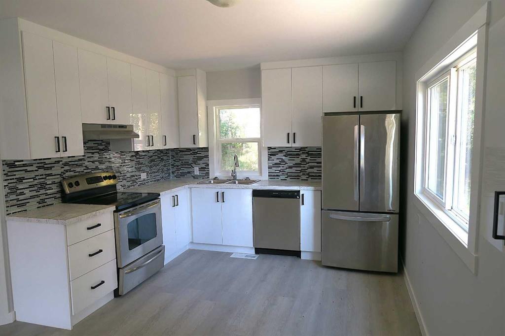 207 Centre Street , A2257046, Alberta,