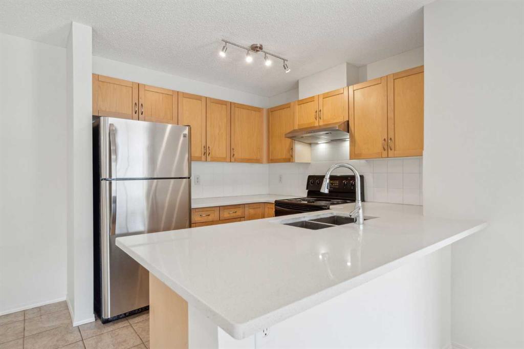 Fifth View of 2211, 70 Panamount Drive NW, Panorama Hills, Calgary, Alberta, T3K 5Z1