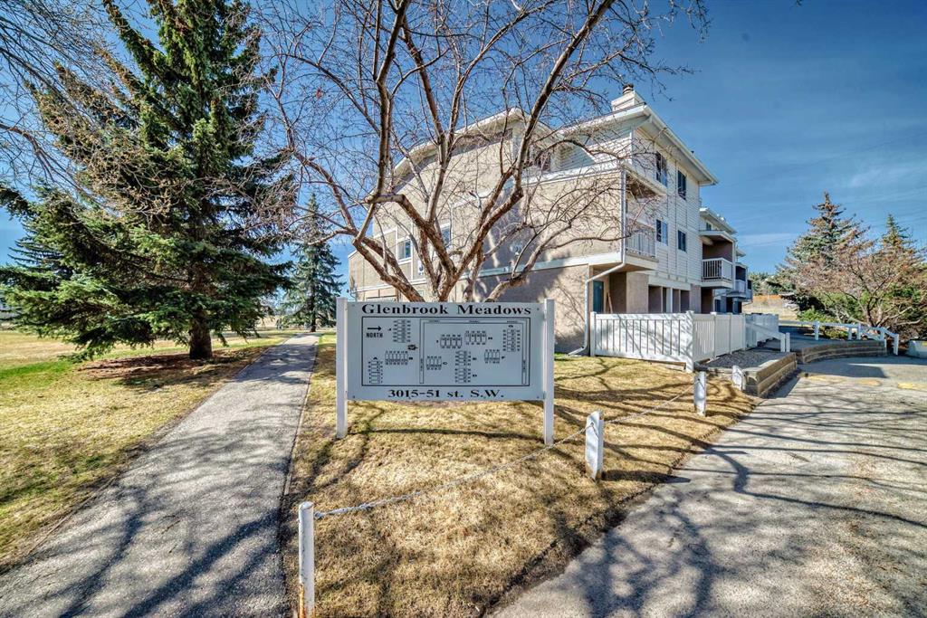 Third View of 122, 3015 51 Street SW, Glenbrook, Calgary, Alberta, T3E6N5