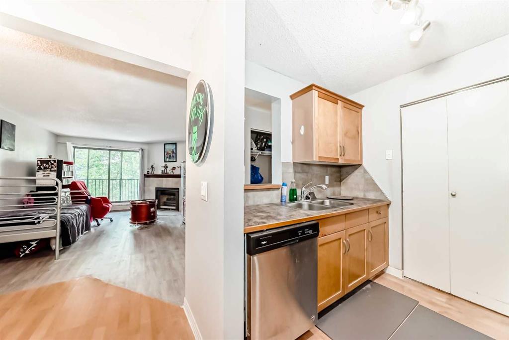 Second View of 4305, 13045 6 Street SW, Canyon Meadows, Calgary, Alberta, T2J 5P6