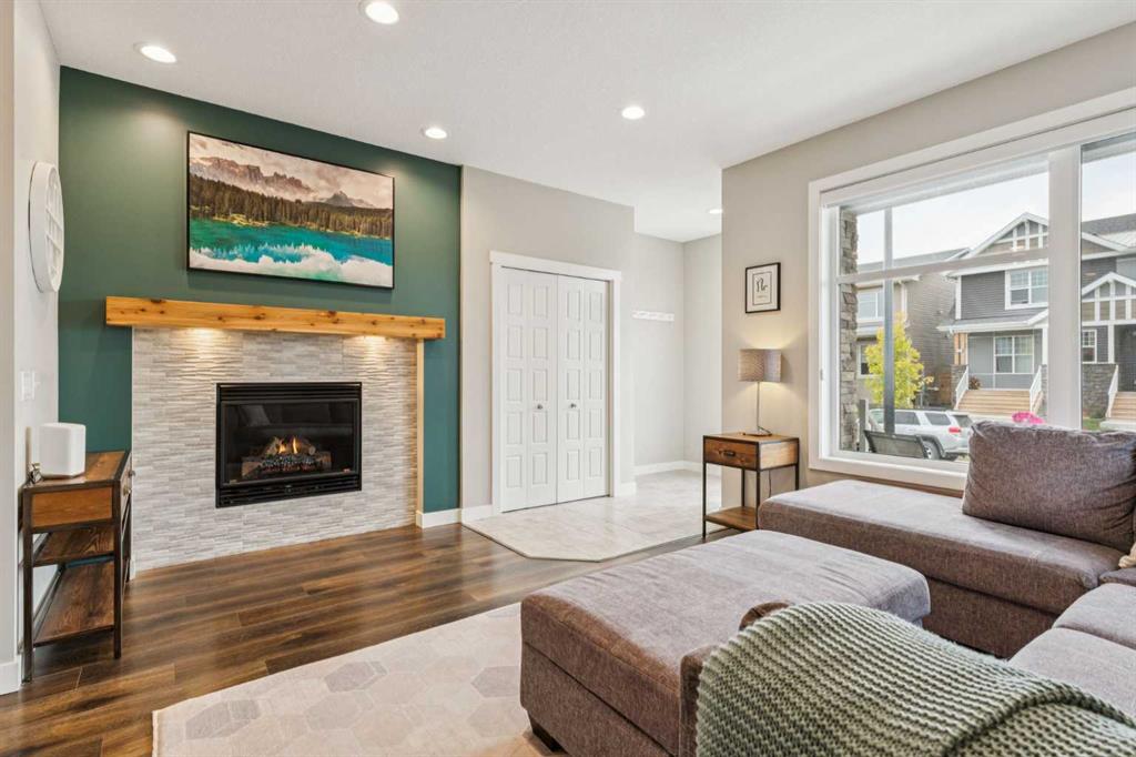 Fourth View of 280 Chinook Gate Park SW, Chinook Gate, Airdrie, Alberta, T3B 4V3