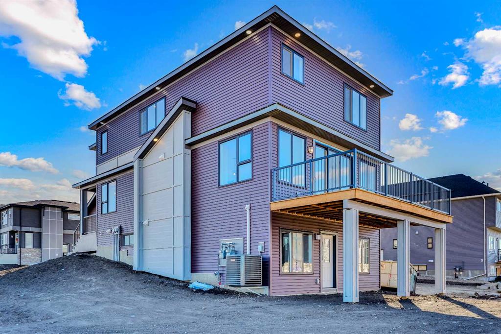 Fifth View of 305 lucas Place NW, Livingston, Calgary, Alberta, T3P 2E4