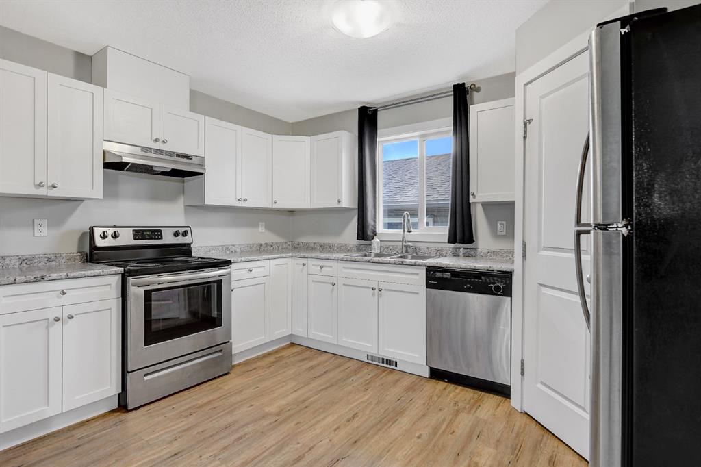 Fourth View of 9613 113 Avenue , NONE, Clairmont, Alberta, T8X 5C5