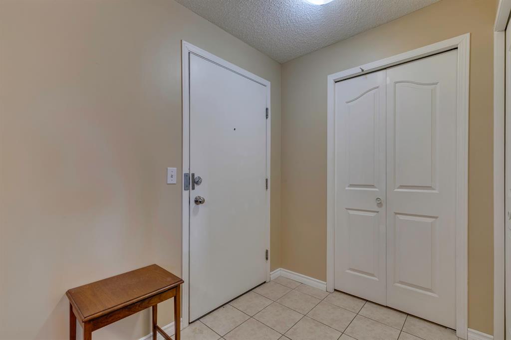 Fourth View of 2205, 2518 Fish Creek Boulevard SW, Evergreen, Calgary, Alberta, T2Y4T5