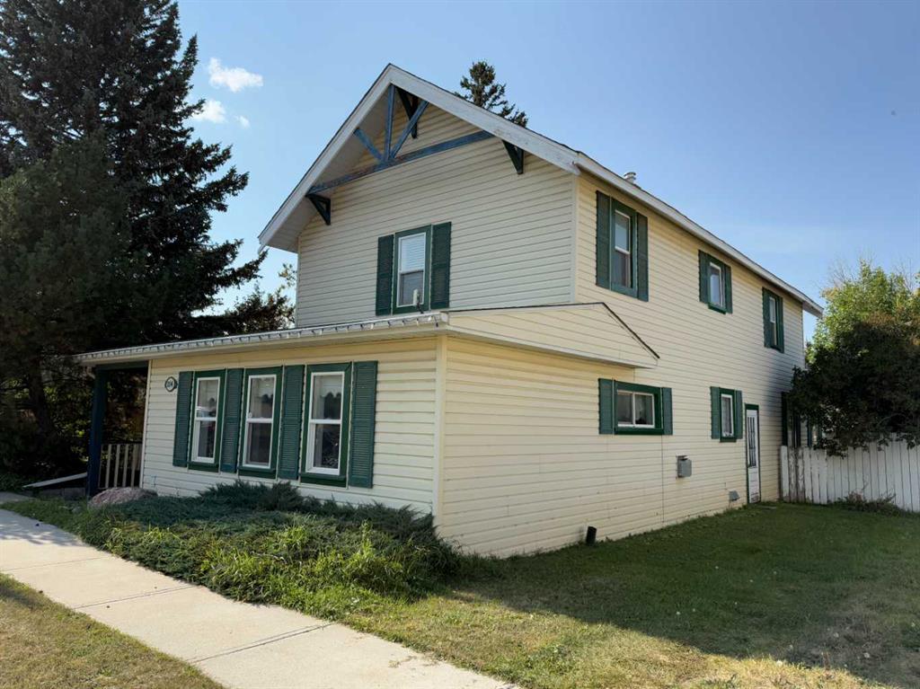 314 1 Street N, A2257167, Alberta,