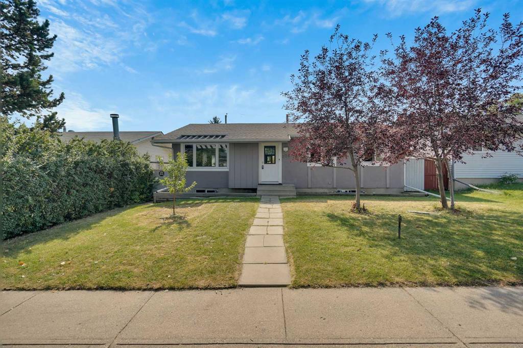Second View of 208 Maddock Way NE, Marlborough Park, Calgary, Alberta, T2A 3X3