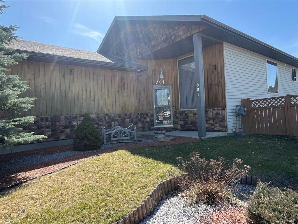 301 9 Street , A2257289, Alberta,
